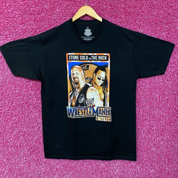 WWE Stone Cold Steven Austen vs Dwayne The Rock Johnson T-Shirt XL - Picture 1 of 4